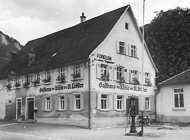 Honau: Gasthof Rssle mit Tankstelle (um 1940)