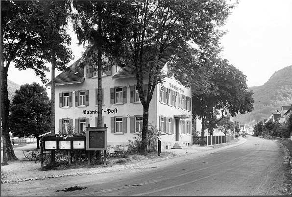 Das Gasthaus Gasthof zum Bahnhof spter Caf Nicklas. Aufnahme aus dem Jahr 1937 Photo: Archiv GHV
