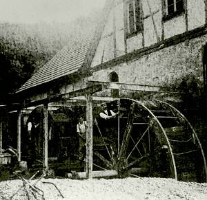 Wasserräder der Honauer Dobelmühle (Foto: Archiv GHV)