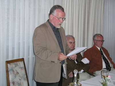 Rechenschaftsbericht des Vorstandes: Günther Frick (links) mit Jakob Buck und Winfried Reiff (Foto: Archiv GHV 2007)